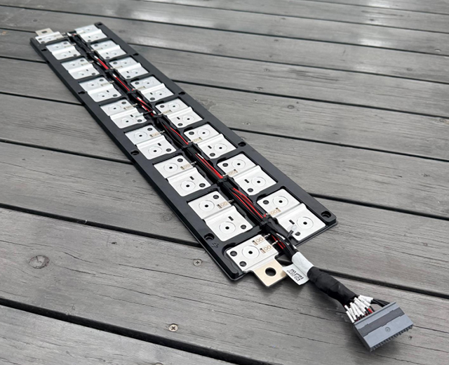 Custom Cell Contact System