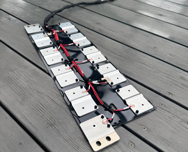 Battery Cell Contact System